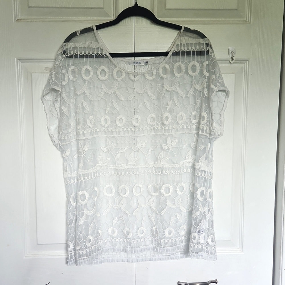 Ricki’s Sheer Lace Blouse | Etched Floral Pattern | Lightweight Chic | XXL - Picture 3 of 9